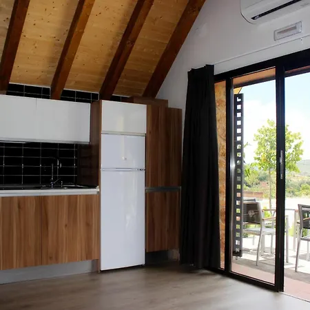 Complejo Rural La Coronilla 자란딜라데라베라